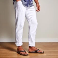 OluKai ‘Ilikai - Dark Wood 11 OluKai ‘Ilikai - Dark Wood -Olukai 10492 6363 102 M ILIKAI DkWoodDkWood