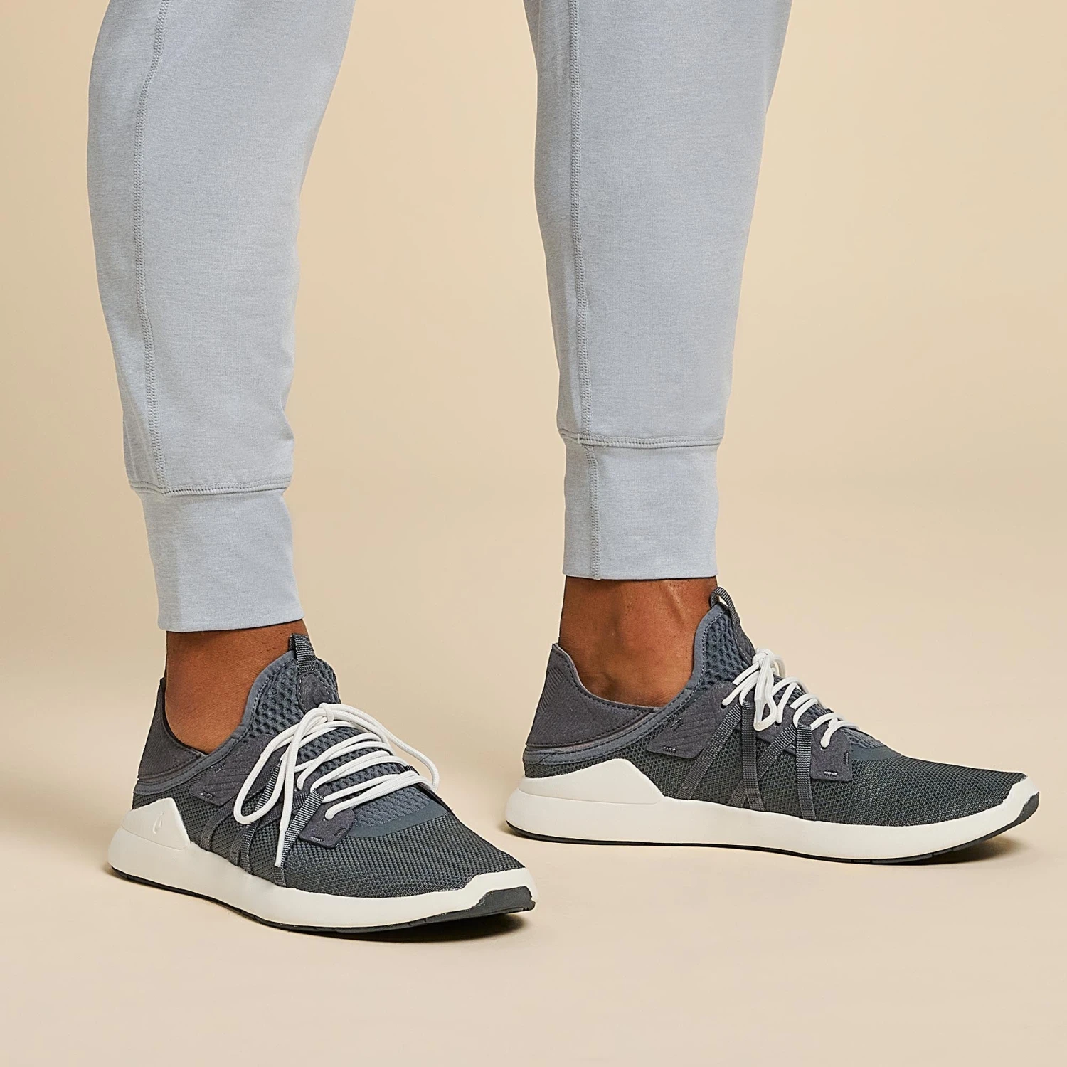 OluKai Holo - Dark Shadow 4 OluKai Holo - Dark Shadow - Image 2