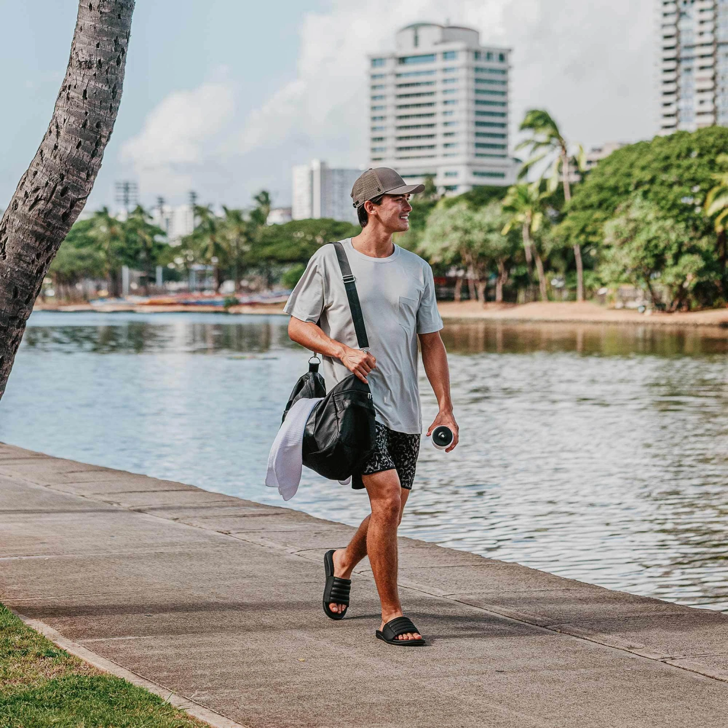 OluKai Maha 'Olu - Black 9 OluKai Maha 'Olu - Black - Image 7