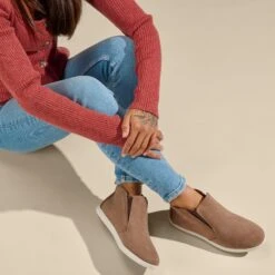 OluKai Hawai‘iloa Manu Hope - Taupe Grey / Off White 10 OluKai Hawai‘iloa Manu Hope - Taupe Grey / Off White -Olukai 20397 TG18 102 W HAWAI ILOAMANUHOPE TaupeGreyOffWhite